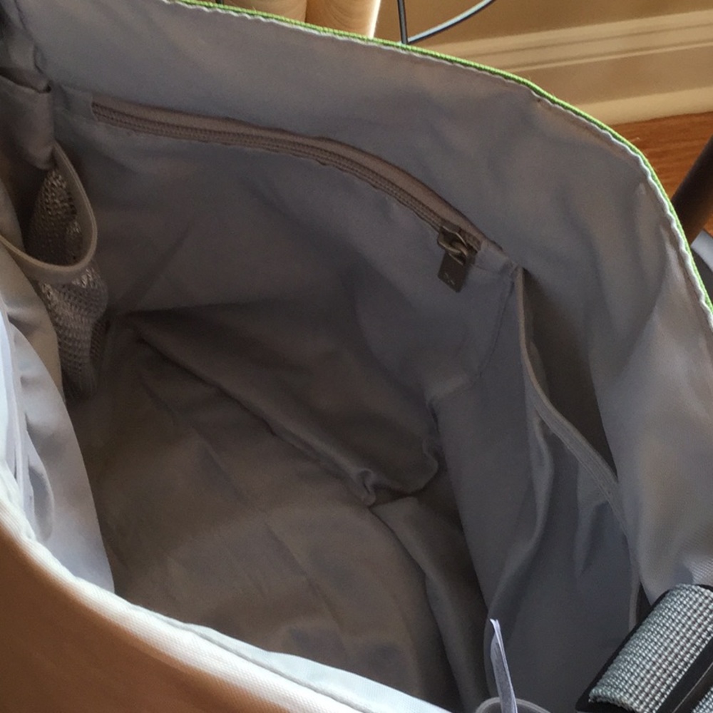 Skip Hop Diaper Bag - Picture 6 of 8